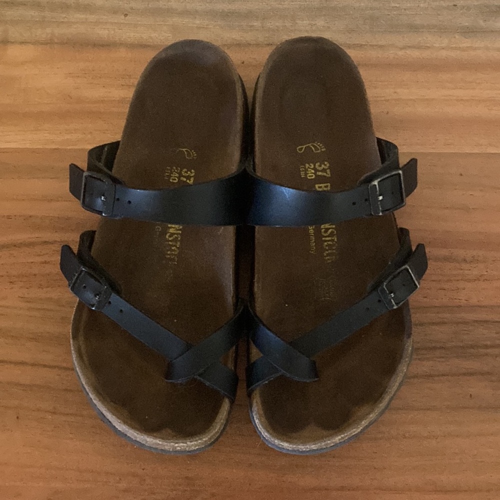 Black Strappy Birkenstocks Size 7